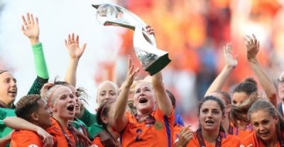 Uefa anuncia adiamento da Euro feminina para julho de 2022