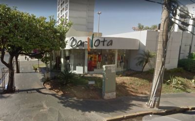 Homem � preso ao abrir cadeados de loja utilizando apenas grampos