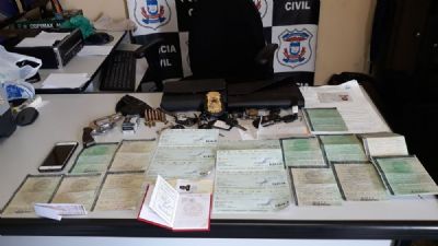 Q​uadrilha de estelionat�rios � presa e carros avaliados em R$ 400 mil recuperados