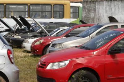 Semob leiloa ve�culos apreendidos e n�o retirados