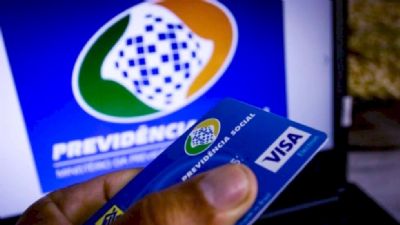 Governo lan�a cart�o para benefici�rios do INSS