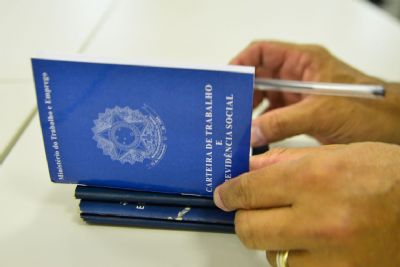 O com�rcio � o seguimento que mais criou empregos em Outubro