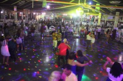 Idosa de 73 anos infarta e morre em casa de shows de VG