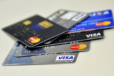 Juros do cheque especial caem e do cart�o de cr�dito sobem em dezembro