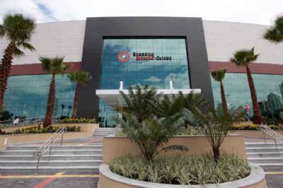 Novo shopping de Cuiab� � inaugurado com 180 lojas