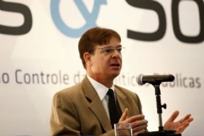 MP p�e em sigilo em investiga��o contra policiais amigos de pai de adolescente do Alphaville