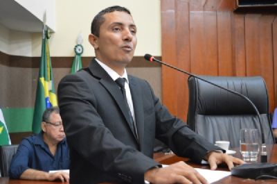 Vereador Clebinho Borges realiza sess�o em homenagem aos profissionais do jornalismo