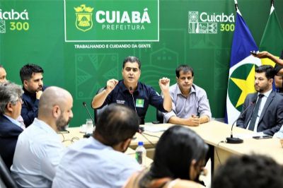​Prefeito revoga decretos e atos normativos do gabinete de interven��o