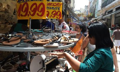 Confian�a de empres�rios e consumidores cresce em junho, diz pr�via