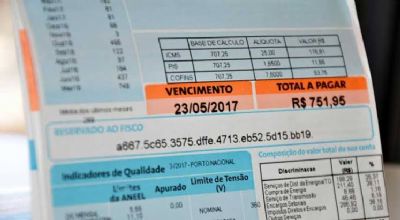 Com taxa extra, conta de luz fica mais cara hoje