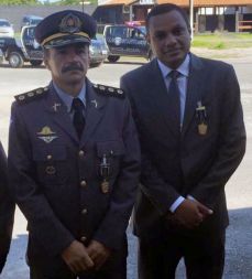 ​Ap�s receber den�ncia, Taques se compromete exonerar 2 coroneis do Governo