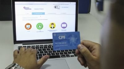 Jair Bolsonaro sanciona lei do cadastro positivo