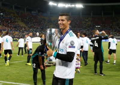 N�o fez falta: Real vai bem sem CR7, e t�tulo da Supercopa evidencia poder do grupo