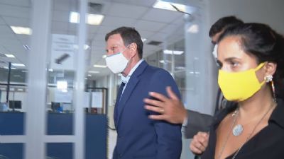 Ap�s ser preso, prefeito Marcelo Crivella fala em 'persegui��o pol�tica' e diz que espera 'justi�a'