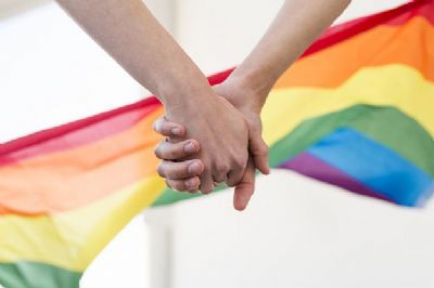 Cart�rio aponta que mais de 100 casamentos LGBTQIA+ s�o registrados por ano em MT