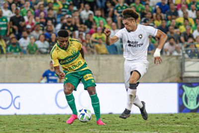 ​Cuiab� perde para o l�der Botafogo