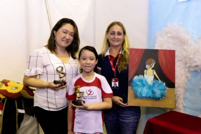 Com apenas 8 anos, cuiabana vence concurso cultural de artes e � selecionada para pr�mio nacional