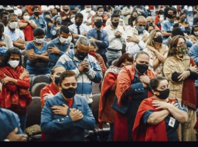 AL transforma atividades religiosas em �servi�os essenciais�; autor do projeto morreu de Covid