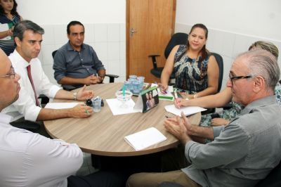 Prefeitura e Sindimed-MT debatem medidas de melhorias para a �rea da sa�de