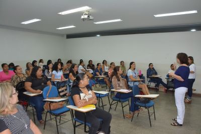 Prefeitura capacita cuidadores de alunos com defici�ncia da rede municipal de ensino