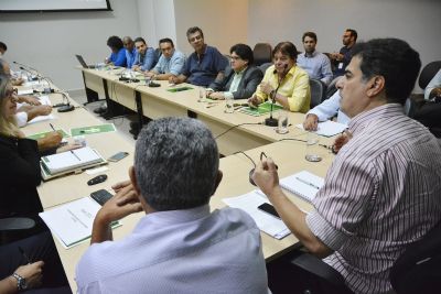 Prefeito debate com secretariado cronograma de metas a serem cumpridas nos pr�ximos quatro meses