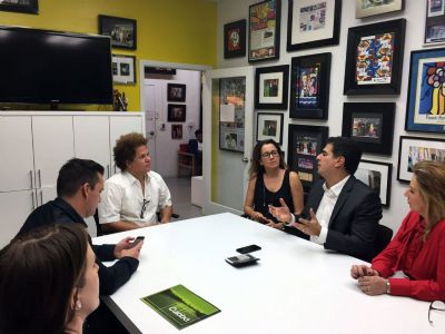 Em visita a Romero Britto, prefeito destaca as riquezas art�stica e cultural de Cuiab�