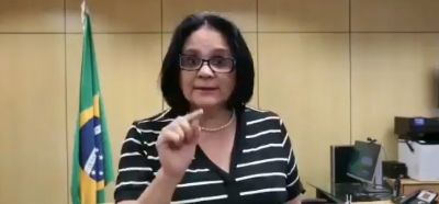 Youtuber acusa Damares Alves de tr�fico de crian�as e ministra rebate