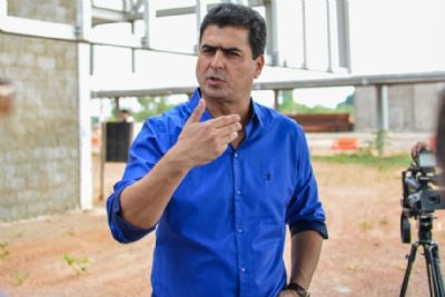 Emanuel suspende reajuste de �gua e esgoto e volta a pedir para que a popula��o fique em casa
