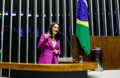 ​Am�lia Barros visita 11 munic�pios de Mato Grosso