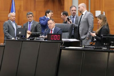 Deputados ter�o direito a R$ 600 mi em emendas