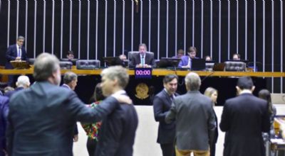 ​C�mara tira da Reforma Tribut�ria imposto seletivo sobre armas e muni��es