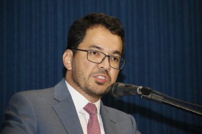 ​Desembargador extingue a��o de Emanuel que o acusava de suspei��o