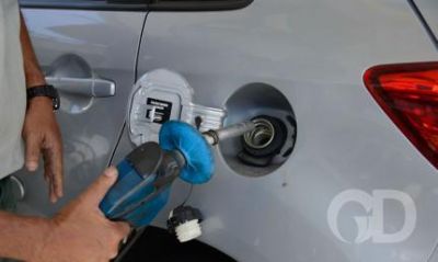 Gasolina no Centro-Oeste est� 4,54% mais cara em rela��o a janeiro