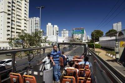 Prefeitura realiza passeio inaugural com o BusTour na sexta-feira (20)