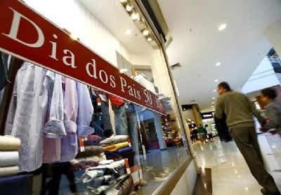 Lojistas estimam crescimento de 4% nas vendas para o dia dos pais