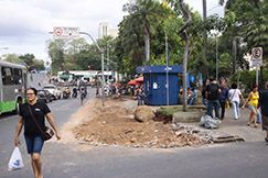 Prefeitura de Cuiab� inicia revitaliza��o da Pra�a Ipiranga