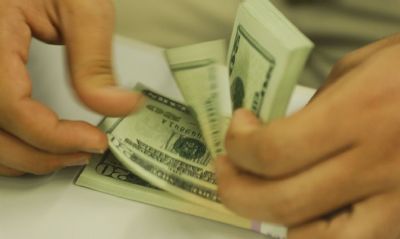 Bolsa sobe 7,1%, e d�lar cai para R$ 4,64 em dia de recupera��o