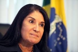 Thelma de Olveira tem casa invadida por bandidos