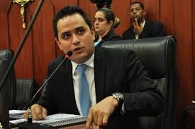Vereador muda de partido e anuncia pr�-candidatura a prefeito de Cuiab�