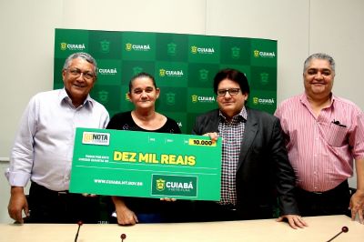Mais uma contribuinte recebe R$ 10 mil em sorteio da Nota Cuiabana