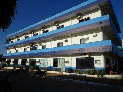 ​Prefeito tem bens bloqueados ap�s descumprir decis�o judicial e manter contrata��es irregulares