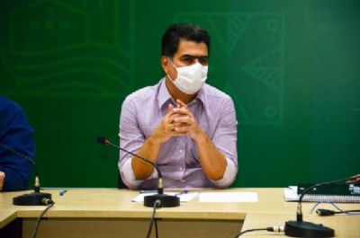 Emanuel estuda novo hor�rio para sal�es e diz que academias n�o v�o reabrir antes do dia 15