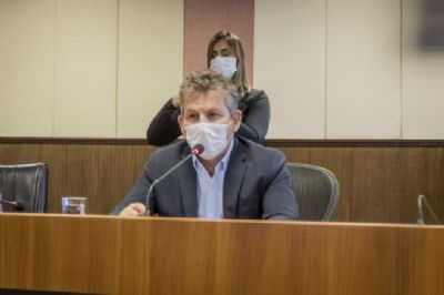N�o preciso ser 'amiguinho' de prefeito para atender munic�pio diz Mauro Mendes