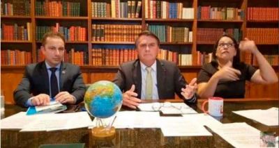 Est�o me dando pancadas, diz Bolsonaro ao reclamar de cobran�as sobre BR-158