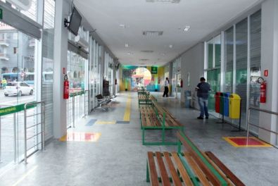 Esta��o climatizada apresenta goteiras em Cuiab�