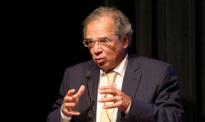 Em of�cio ao Congresso, Guedes pede reformas para conter crise