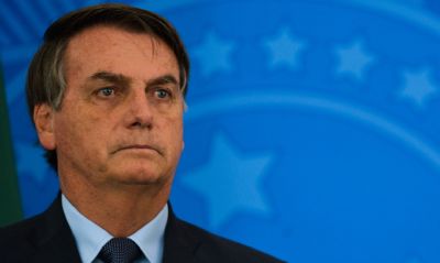 Pa�s precisa ser informado sem p�nico, diz Bolsonaro