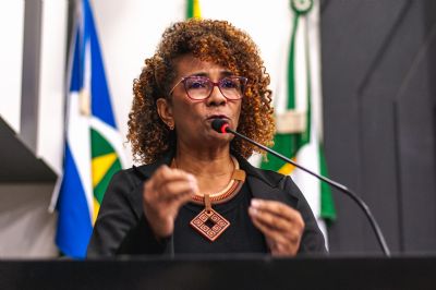 ​Edna confirma pr�-candidatura enquanto aguarda decis�o para retornar � C�mara