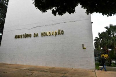 MEC estuda mudan�as na revalida��o de diplomas de Medicina
