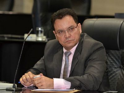 Sem duod�cimo sal�rios n�o s�o pagos